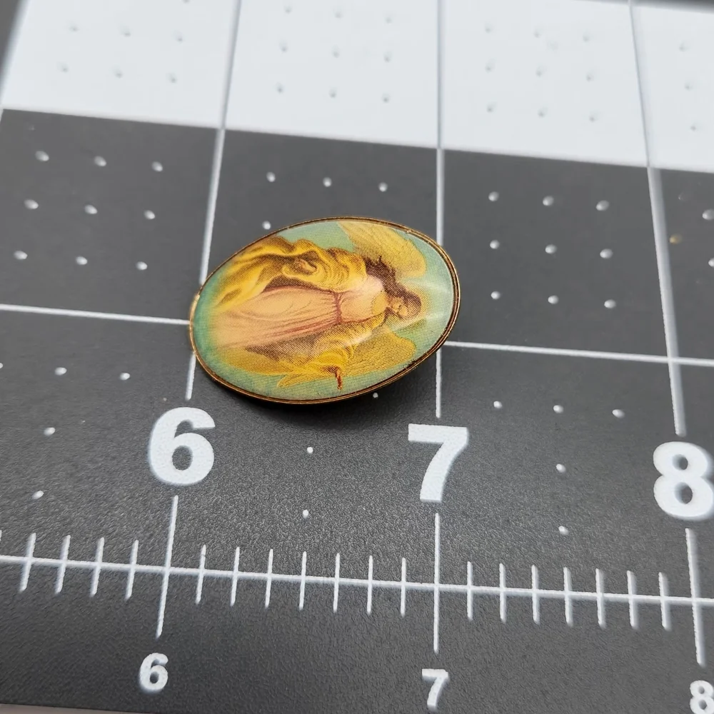 Vintage Victorian Guardian Angel Open Arms Enamel Oval Lapel Pin Religious Gift - Picture 4 of 4